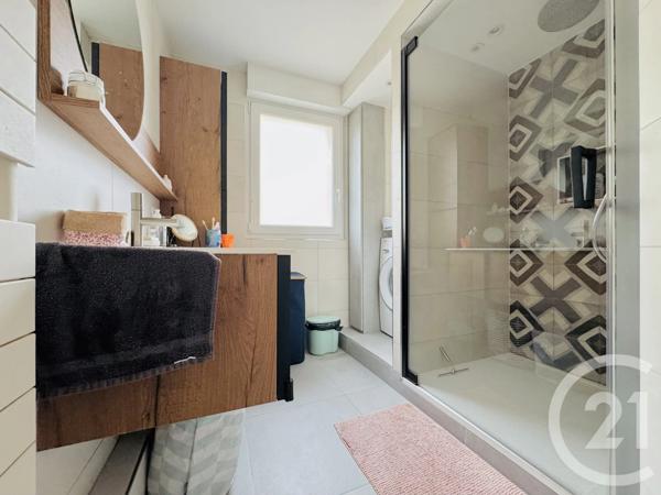 Appartement 4/5 Pièces à vendre  4 pièces - 76 m 2   STRASBOURG  - 67