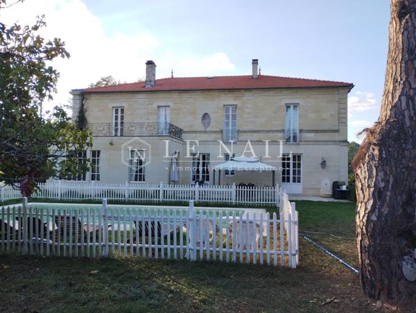 Maison de maître rive droite de Bordeaux en Entre-Deux-Mers, au calme