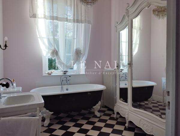 Maison de maître rive droite de Bordeaux en Entre-Deux-Mers, au calme