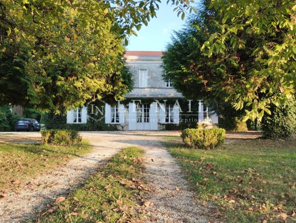 Maison de maître rive droite de Bordeaux en Entre-Deux-Mers, au calme