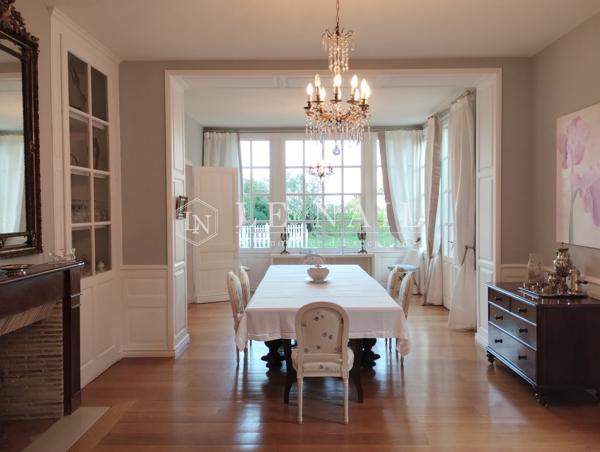 Maison de maître rive droite de Bordeaux en Entre-Deux-Mers, au calme