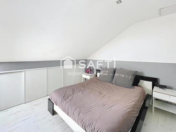 Mieux qu'un triplex! une maison de ville avec beau jardin ensoleillé au calme