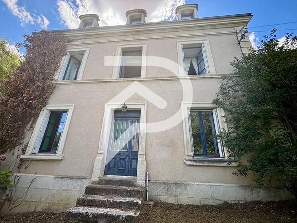 Grande maison en pierre avec Dépendances, piscine, vue dégagée ? 3500 m² de terrain