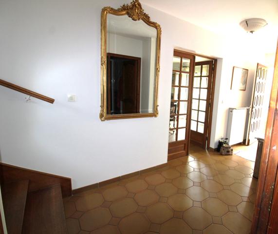 RUEIL-MALMAISON - QUARTIER DE BUZENVAL - MAISON 138 M² - 4 CHAMBRES - TERRAIN 320 M² - JARDIN - GARAGE - SOUS-SOL TOTAL