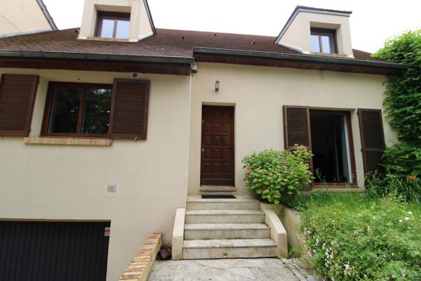 RUEIL-MALMAISON - QUARTIER DE BUZENVAL - MAISON 138 M² - 4 CHAMBRES - TERRAIN 320 M² - JARDIN - GARAGE - SOUS-SOL TOTAL