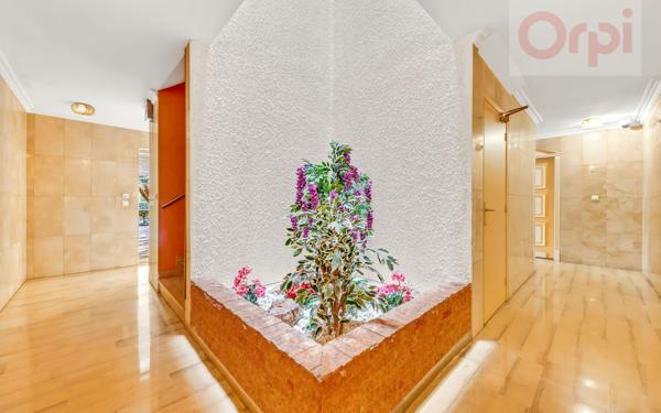 Appartement à vendre    1 pièce • 30 m2 Saint-Laurent-du-Var