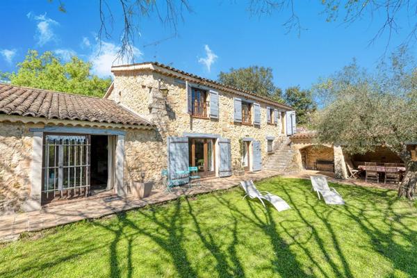 Vente Villa de luxe Montauroux 6 Pièces 250 m²