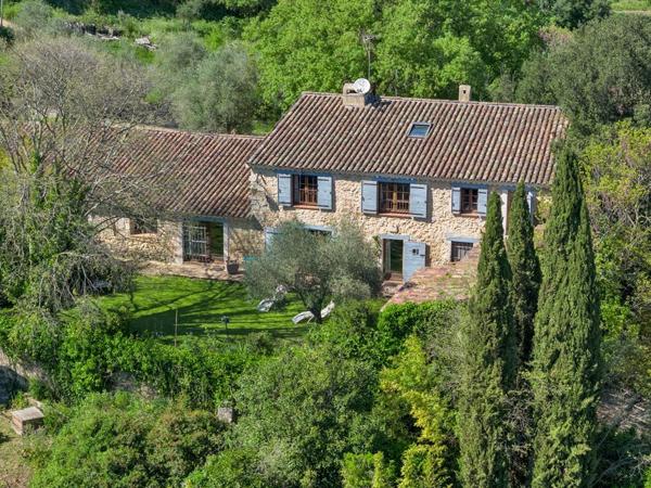 Vente Villa de luxe Montauroux 6 Pièces 250 m²
