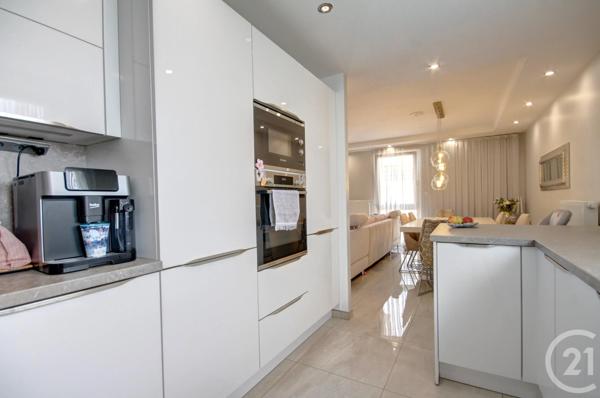 Appartement à vendre  3 pièces - 77,72 m 2   ERSTEIN  - 67
