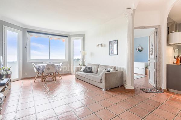 Appartement à vendre 4 pièces VENCE (06) VUE MER PANORAMIQUE et SANS charge de copropriété !