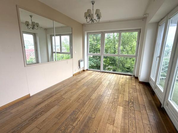 Vente                                                      Immeuble
                        
                                                            à Épinay-sur-Orge