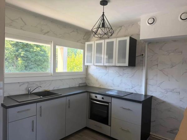 Location                                                      Appartement
                        
                     4 pièces                      68 m2                     à Pessac