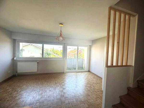 Location                                                      Appartement
                        
                     4 pièces                      68 m2                     à Pessac
