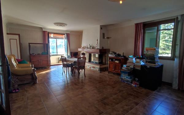 Maison à vendre    5 pièces • 138 m2 Nîmes