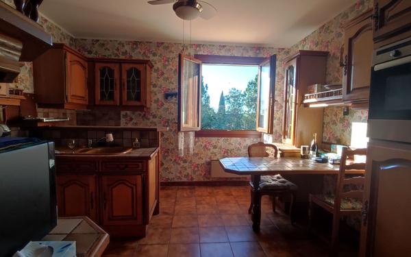 Maison à vendre    5 pièces • 138 m2 Nîmes