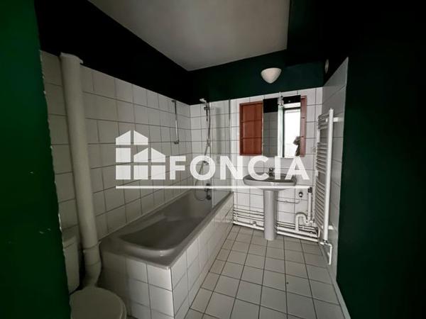 Location Appartement 3 pièces 70.6 m² - 10 RUE BARNIER Clermont Ferrand 63000