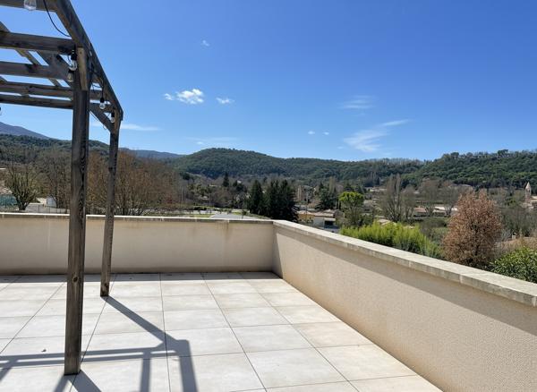 Vaison-la-Romaine (84110) Vaison-la-Romaine - Villa et maison d'amis sur terrain paysagé de 902 m² avec vue sur le Mont Ventoux, piscine