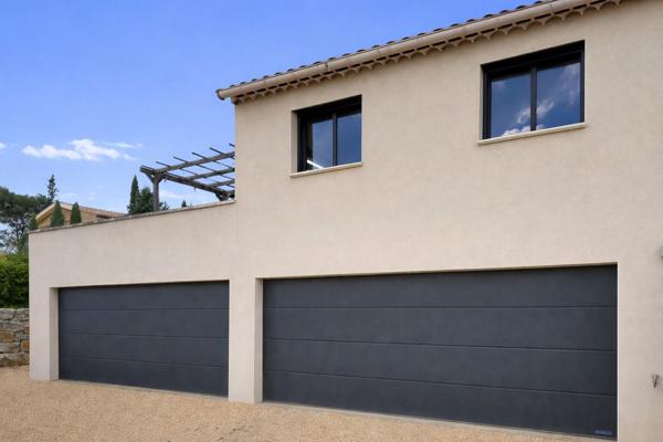 Vaison-la-Romaine (84110) Vaison-la-Romaine - Villa et maison d'amis sur terrain paysagé de 902 m² avec vue sur le Mont Ventoux, piscine