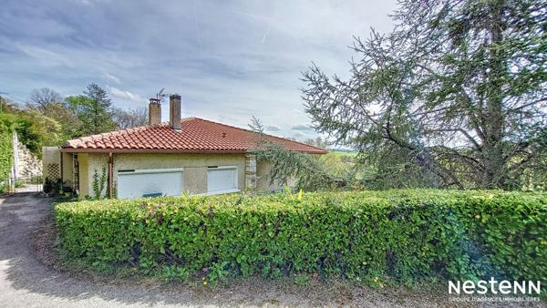 A Vendre en viager libre d'occupant Maison de 260 m² avec garages, piscine et jardin à Valence-sur-Baïse