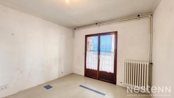 A Vendre en viager libre d'occupant Maison de 260 m² avec garages, piscine et jardin à Valence-sur-Baïse