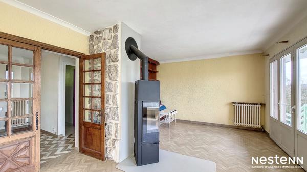 A Vendre en viager libre d'occupant Maison de 260 m² avec garages, piscine et jardin à Valence-sur-Baïse