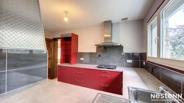 A Vendre en viager libre d'occupant Maison de 260 m² avec garages, piscine et jardin à Valence-sur-Baïse