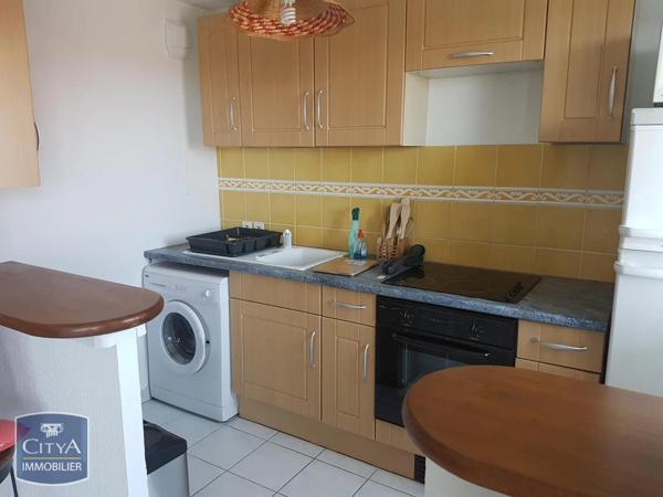 Appartement à louer 2 pièces 41.74m² Fréjus (83600)
