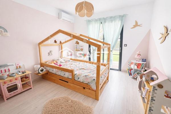 Maison cocon contemporaine avec piscine