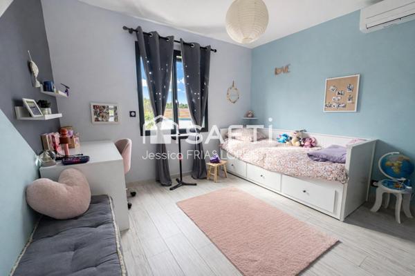 Maison cocon contemporaine avec piscine