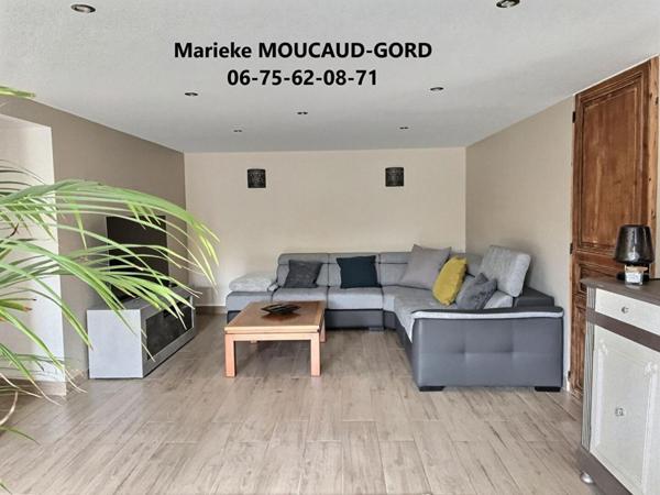Beauzac 43590 Maison en pierre rénovée 150 m²  4 chambres terrain clos 1489m²