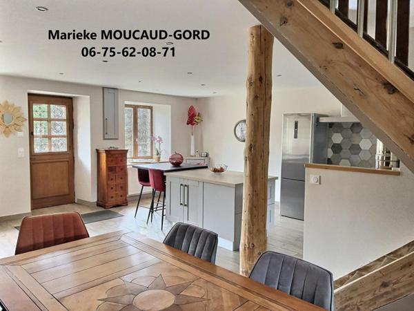 Beauzac 43590 Maison en pierre rénovée 150 m²  4 chambres terrain clos 1489m²