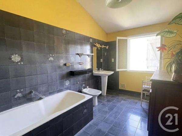 Maison à vendre  4 pièces - 128 m 2   ST CYPRIEN  - 66