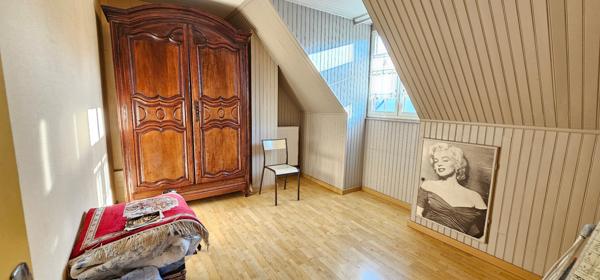 Maison mitoyenne de 107m² édifiée sur sous-sol total