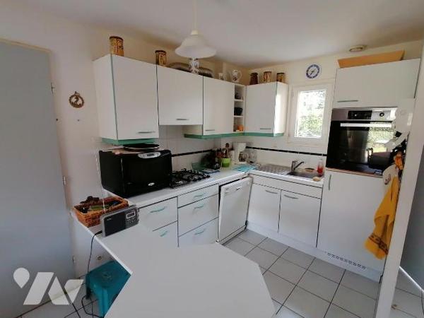 EXCLUSIVITÉ TRENTE CINQ NOTAIRES
À Sarzeau, au coeur du quartier prisé de Saint-Jacques et à s...