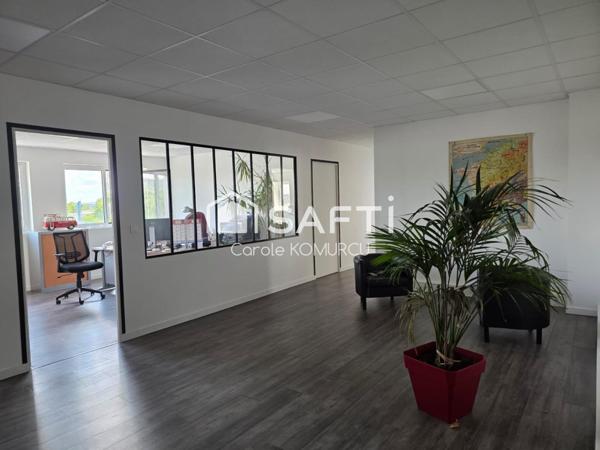 Bureau de 161m² dans Immeuble de 2011 à Achères