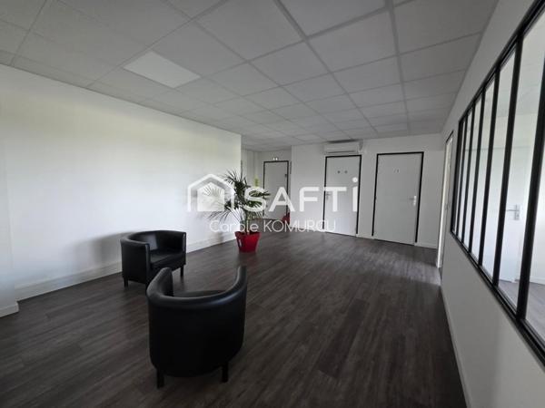 Bureau de 161m² dans Immeuble de 2011 à Achères