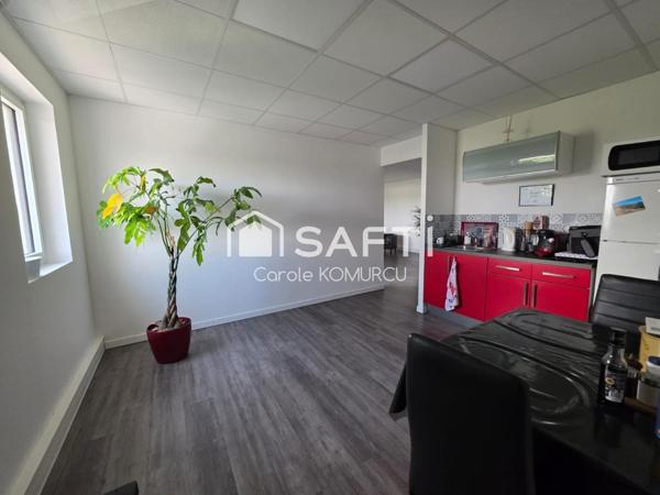 Bureau de 161m² dans Immeuble de 2011 à Achères