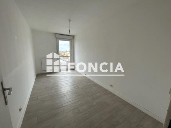 Location Appartement 4 pièces 97.55 m² - RESIDENCE RUE DE LA PLAINE - 63 RUE DE LA PLAINE Poitiers 86000