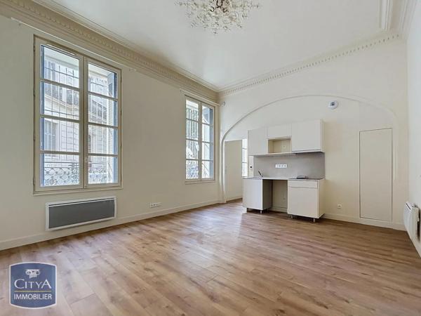 Appartement à louer 2 pièces 38.21m² Nîmes (30000)