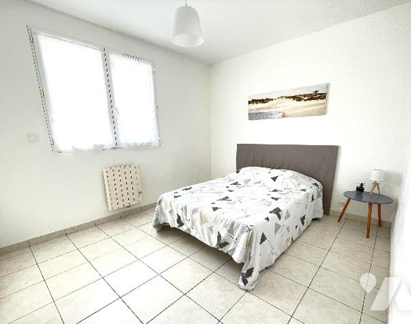 Maison de ville à vendre, située à PREFAILLES, à 500m du centre et à 750m de la grande plage.