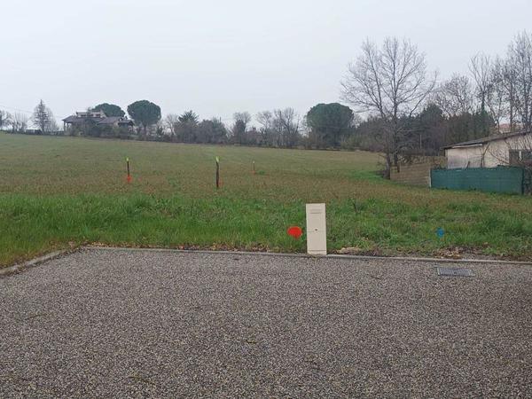 Terrain à vendre |  L'Isle-Jourdain |  1094 m²