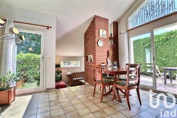 Maison à vendre 6 pièces 121 m² Noisiel