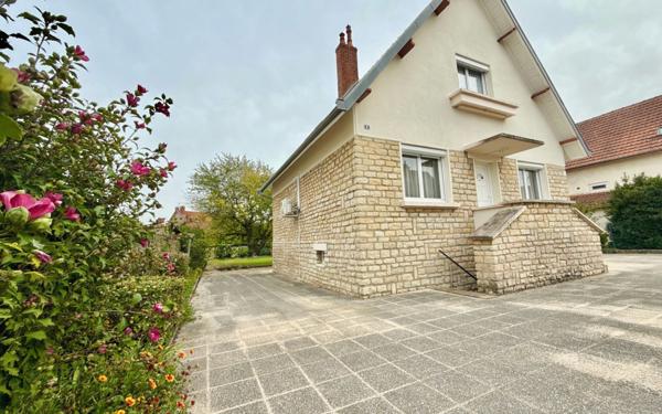 Maison à vendre    5 pièces •  Chenôve