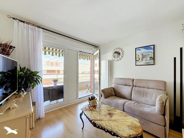 Appartement 347 000 € Courbevoie 2 p 46 m² DPE C