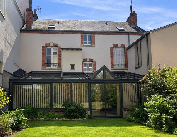Vente Maison de luxe Orléans 10 Pièces 240 m²