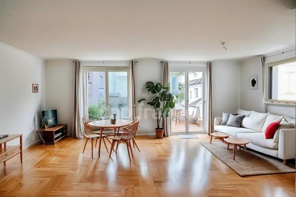 Quimper (29) - Maison centre ville de 75,21 m² habitable - 124 m² utiles - Terrasse - Double garage.