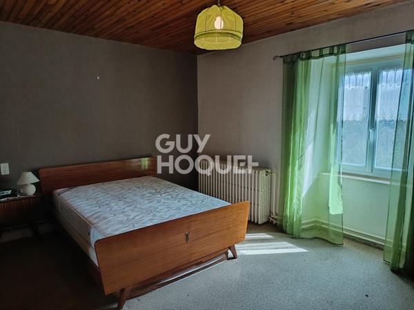 Maison en pierre avec dépendances