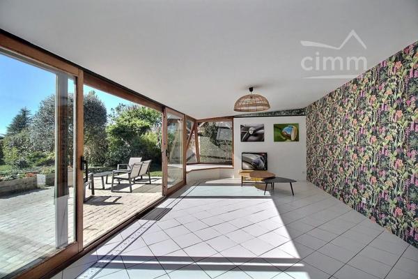 SUPERBE LONGERE DE CARACTERE - 224m² - BALLAN-MIRE