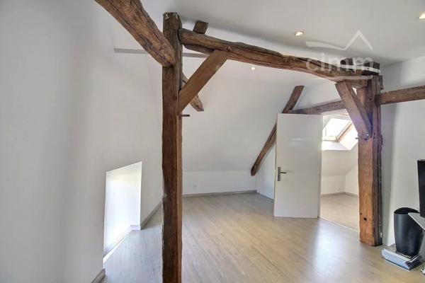 SUPERBE LONGERE DE CARACTERE - 224m² - BALLAN-MIRE