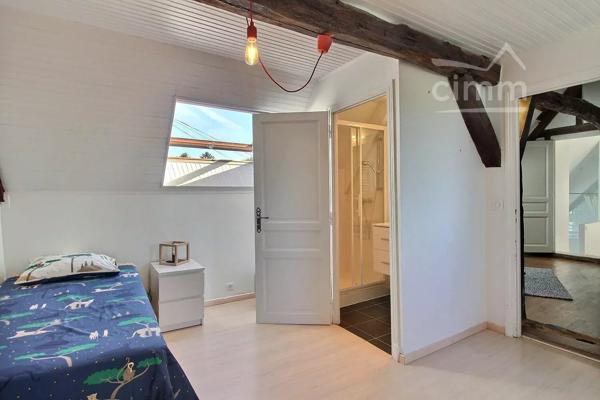 SUPERBE LONGERE DE CARACTERE - 224m² - BALLAN-MIRE